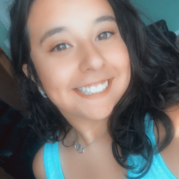 Meet your Posher, Marisa - Picture 1 of 1